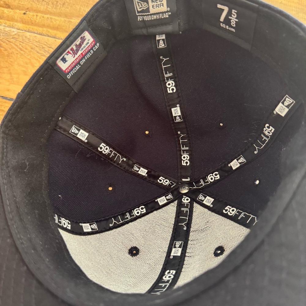 Boston Era Dark Blue 59FIFTY Cap - Picture 4 of 4